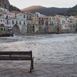 Paesaggio incantevole di un paese campano, con stradine storiche e architettura tradizionale.