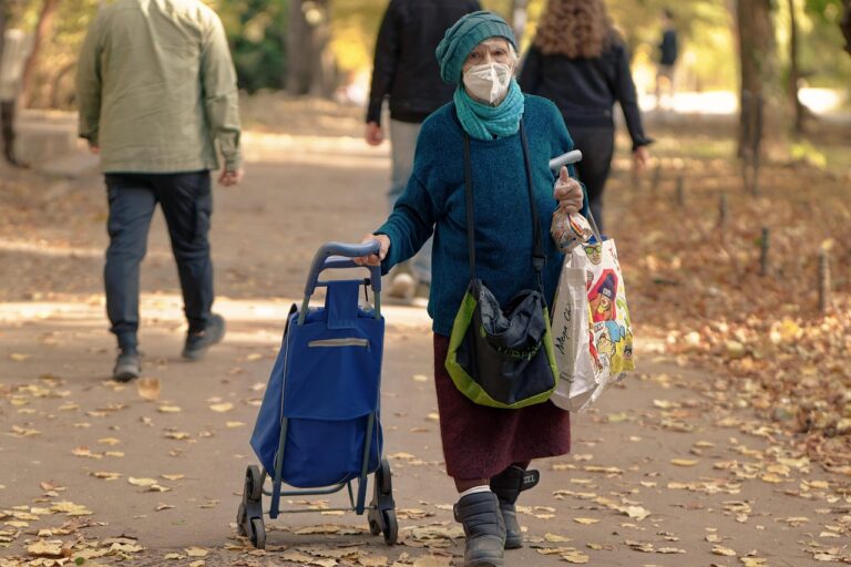 Over 65: arriva una nuova esenzione totale, ma solo per chi fa questa richiesta